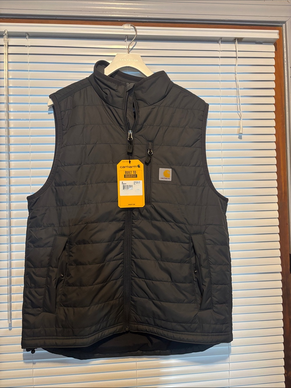 Carhartt rain defender lightweight insulated vest NWT